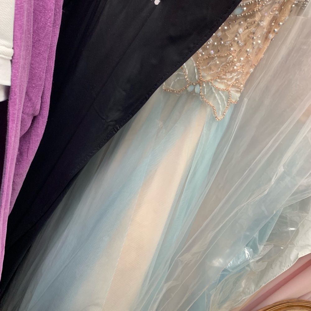Formal dress !! - Picture 7 of 8